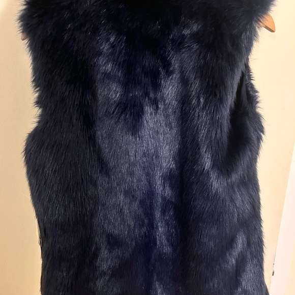 Bagatelle, Faux Fur Vest Color Midnight Blue, Women’s Size Small, NWT - Picture 6 of 9